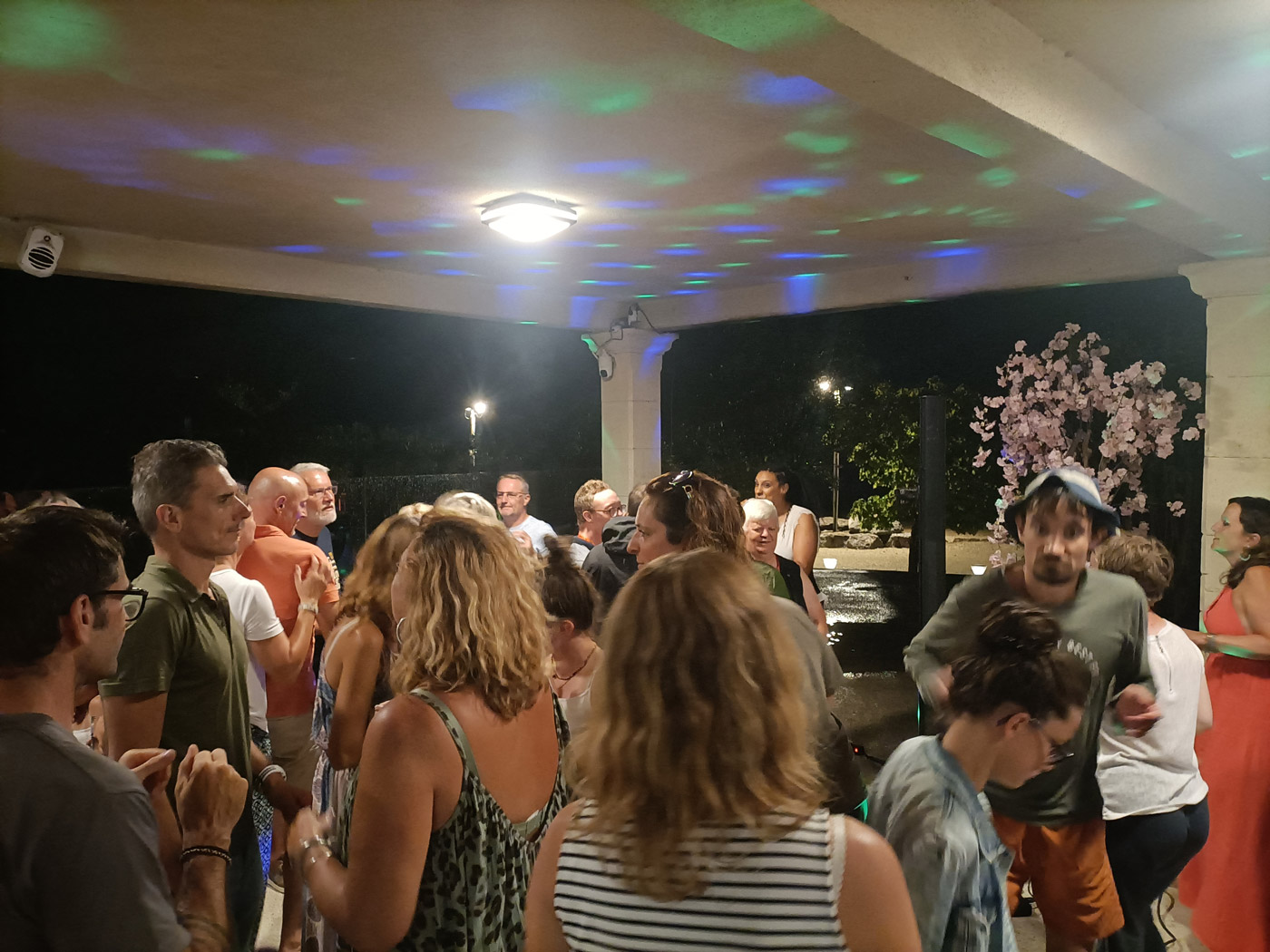 Animations estivales au restaurant Village de Gîtes Le Domaine des Garrigues - Grospierres | Restaurant avec animations estivales