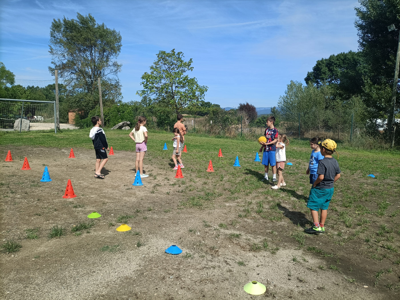 Club Enfants avec animations en journée Village de Gîtes Le Domaine des Garrigues - Grospierres | Animations estivales en journée